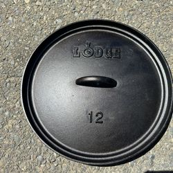 Lodge 8 Quart Cast Iron Camp Dutch Oven