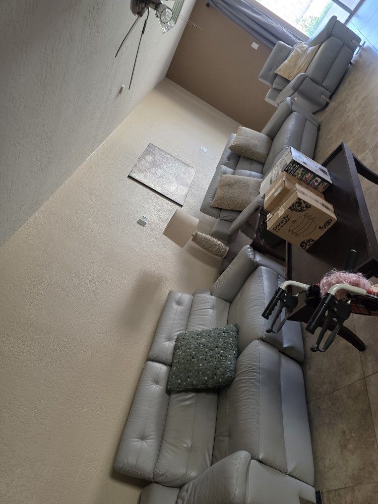 Electric Recline 2 Couches And Chair