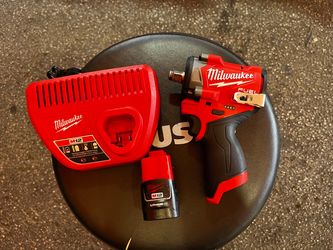 Milwaukee M12 FUEL 1/2” Friction Ring Impact Wrench