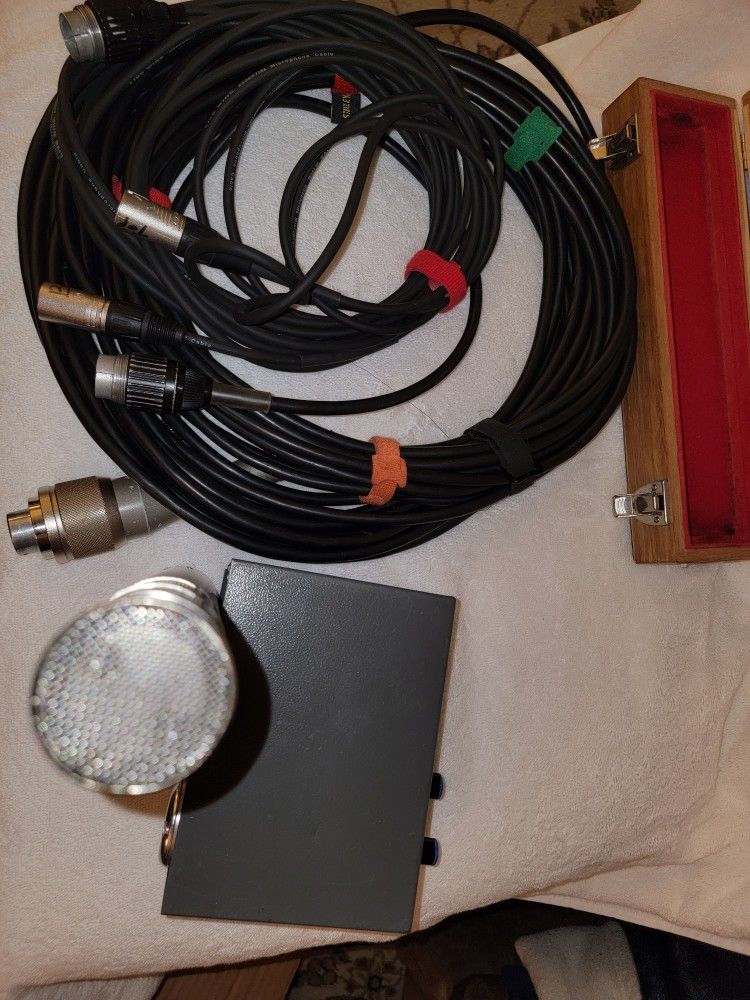 AKG C24