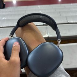 Air Pod Pro Maxs