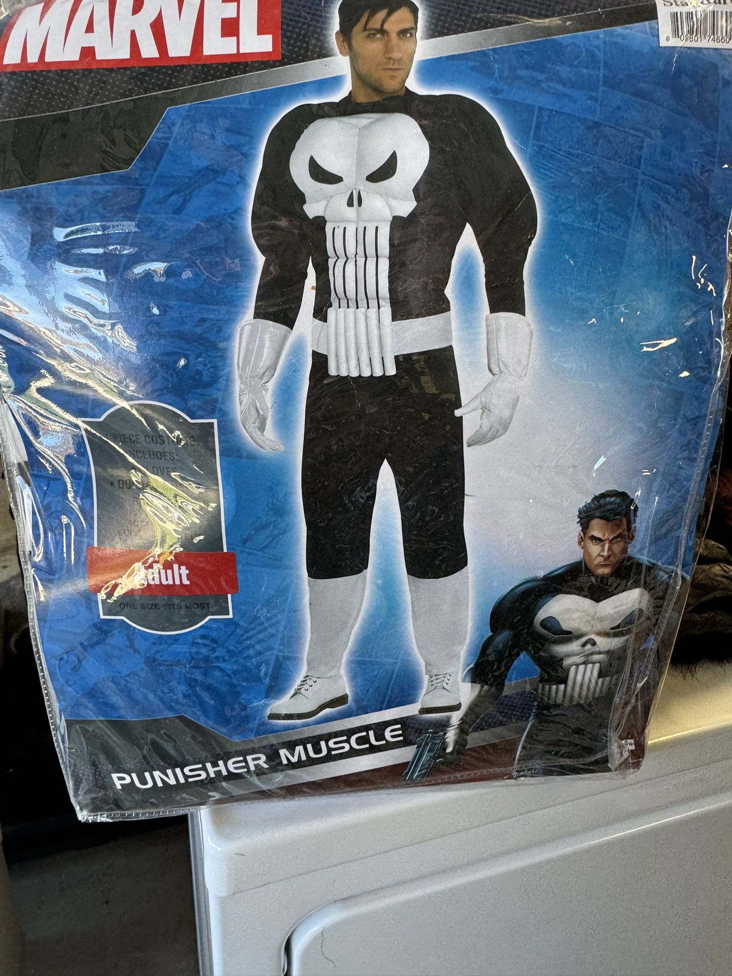 Marvel Punisher W/ Muscles Costume 