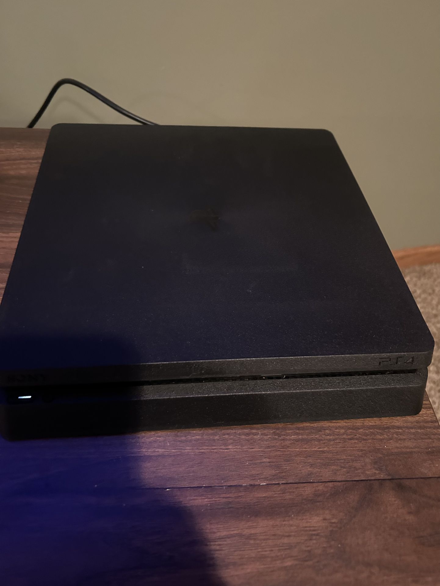 Ps4 Slim With 1 Terabyte 7200rpm HDD