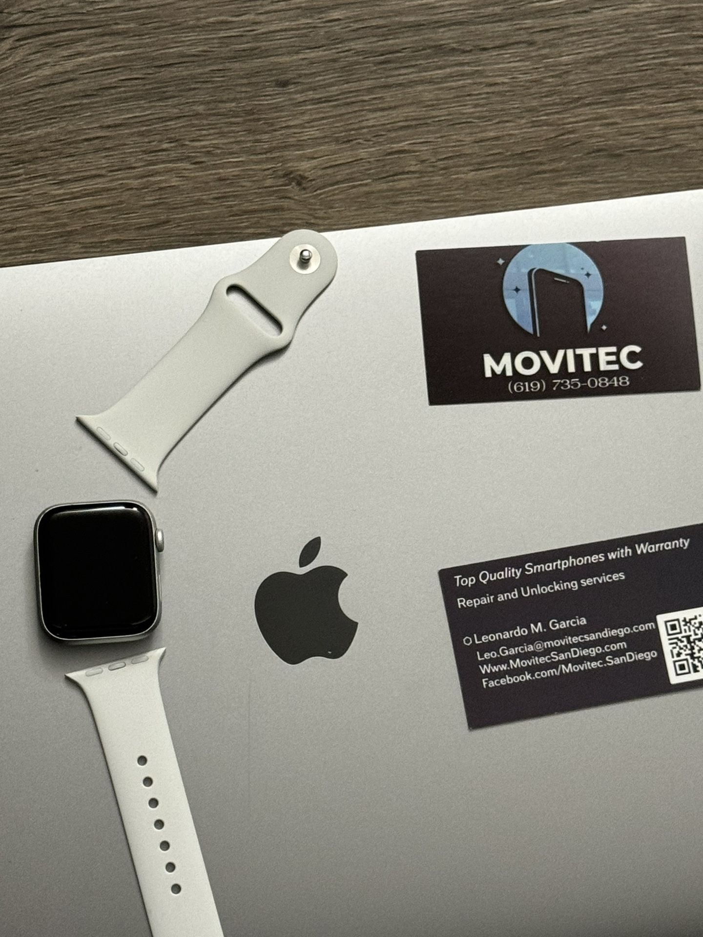 Apple Watch SE 44mm Bluetooth Good Shape