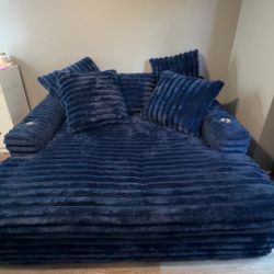 Double Chaise Bed