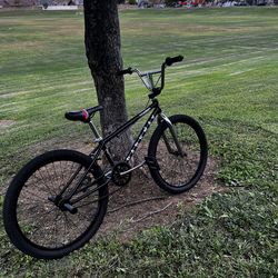 Haro 24 inch bmx bike(If it’s up it’s available)