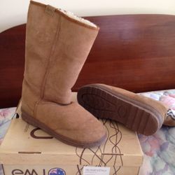 Brand New Emus, Size 9