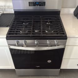 Whirlpool Gas Stove/Oven – Ready for Pickup