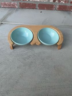 Pet bowls
