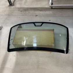1995 To 2001 Bmw 740i E38 Rear Windshield Glass Used 43R-000981