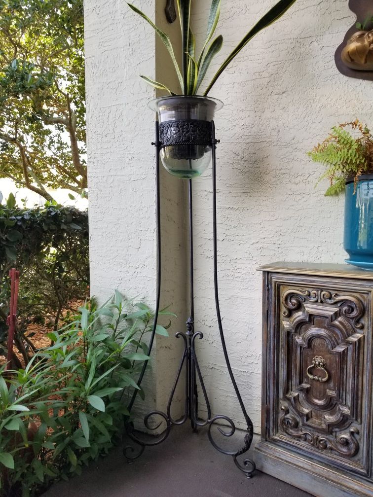 Gorgeous Wrought iron Plant Stand