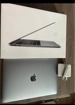 2017 13inch Apple MacBook