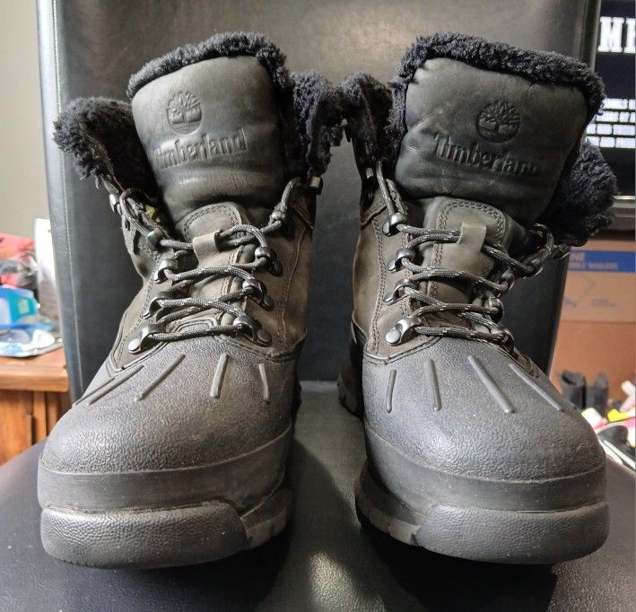 Timberland Boots. A5359. Mid-Calf. Black Defender. Faux Shearling. Women Size 9.