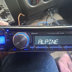 STEREO ALPINE CD AUX USB BLUETOOTH GOOD CONDICIÓN ABLO ESPAÑOL