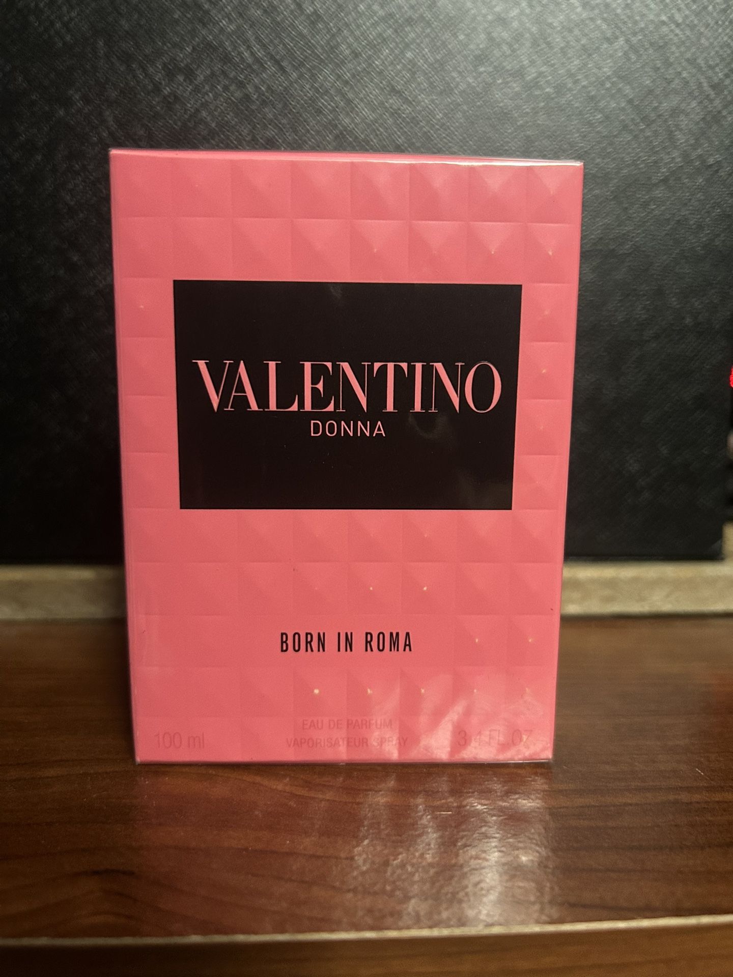 Valentino Donna Born In Roma