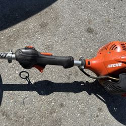Echo Weed Wacker Commercial Straight Shaft. Good Working Condition Tested Before Buy It. 220$$ Cash