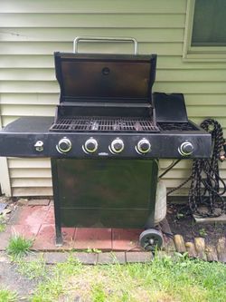 Revo Ace Grill Propane