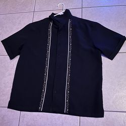 XL Black And White Button Up 