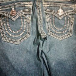 Womens True Religion and Càbellas Jeans!!