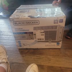 Black and decker twelve thousand b t u air conditioner