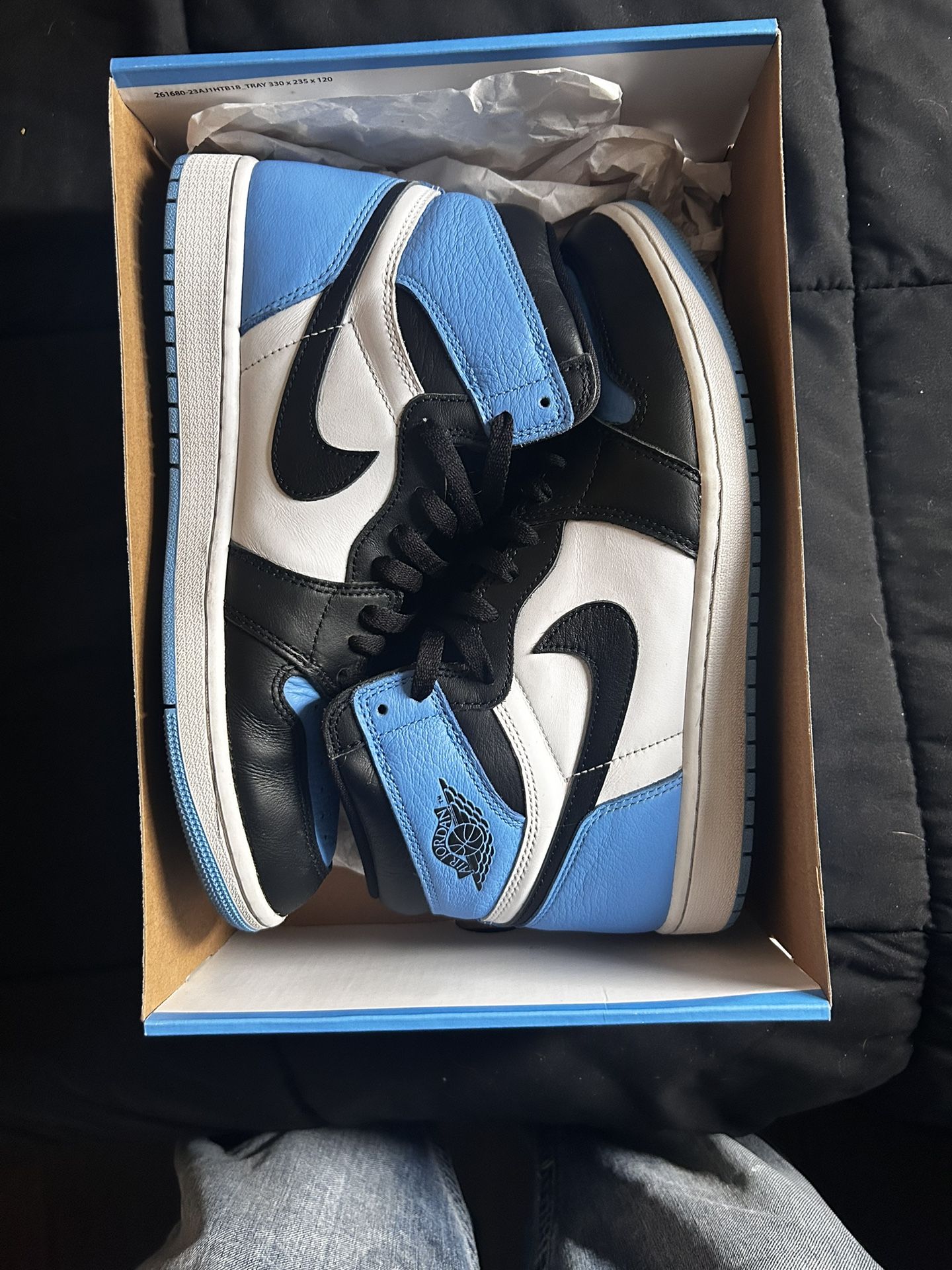Jordan 1 UNC toe
