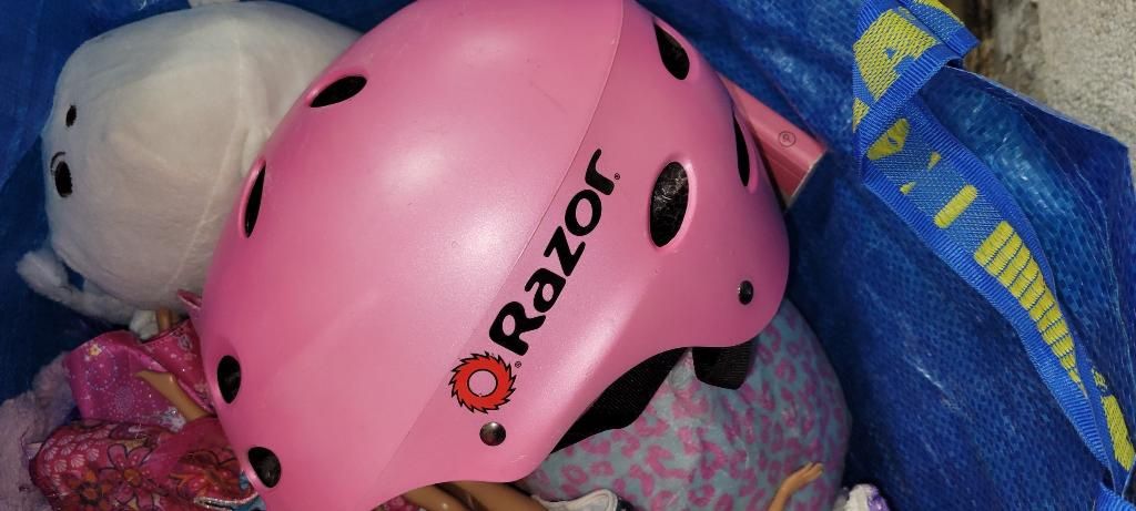 2 Pink Girls Razor Helmets