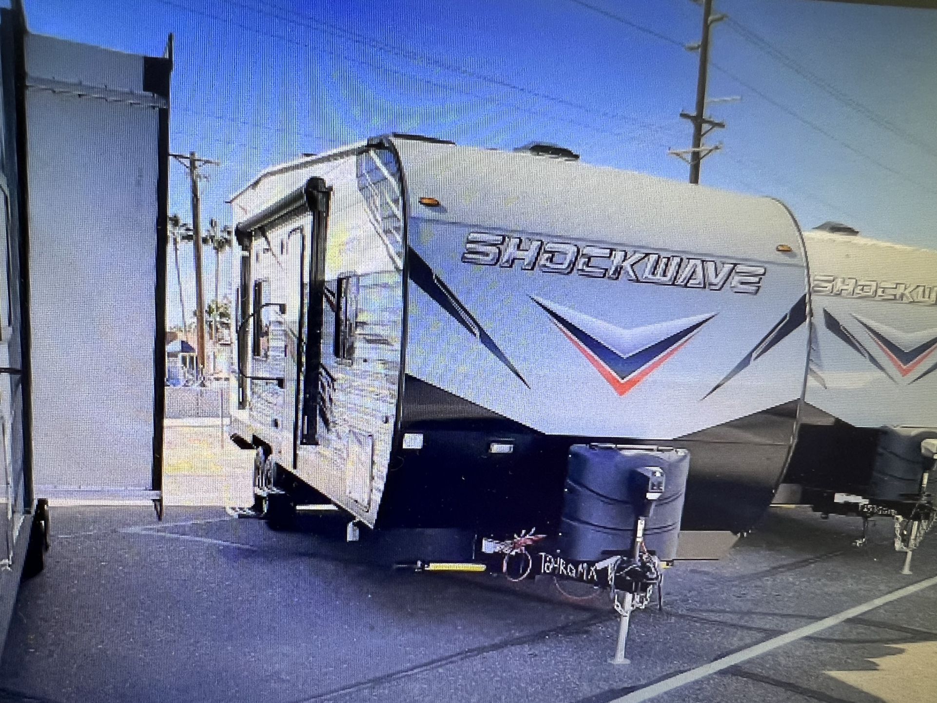 2022 SHOCKWAVE 24RQMX Toy Hauler