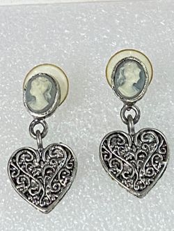Aretes Stainlend camafeo nácar joyería antigua