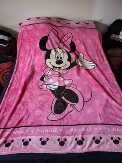 Disney Minnie Mouse Pink Blanket