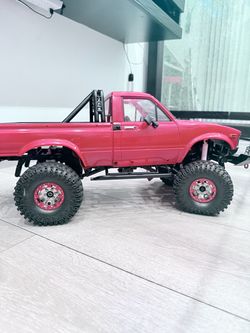 1/10 Trail Finder 2 RTR w/ Mojave Il Crawler Body Set