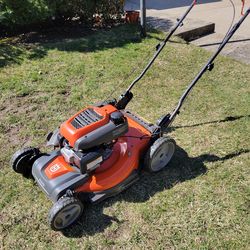 Honda equipped Husqvarna mower self-propelled and all-wheel drive