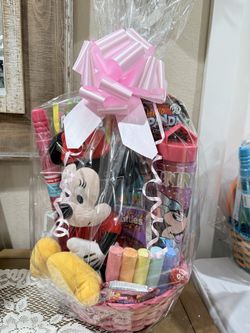 Minnie Mouse Easter basket