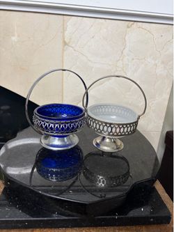 Set of 2 vintage glass and metal serving bowl