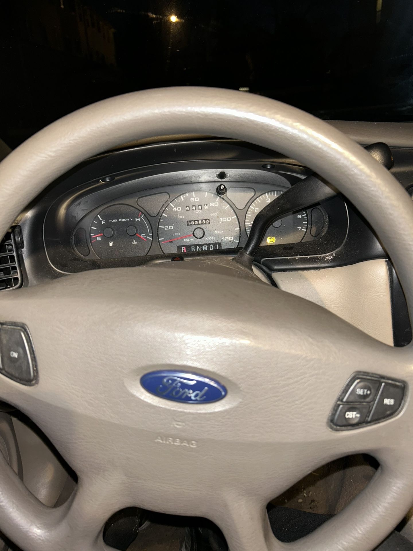 2002 Ford Taurus