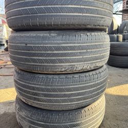 225/65R17 Michelin 