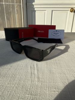 Prada sunglasses (brand new)