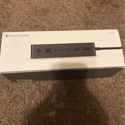 Microsoft Surface dock 2