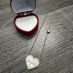 Collar De Corazón Blanco Con Caja De Forma De Corazón Rojo 