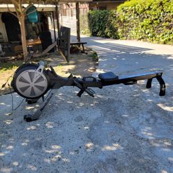 NordicTrack RW900 Smart Rower With 22" Adjustable Smart HD Touchscreen 