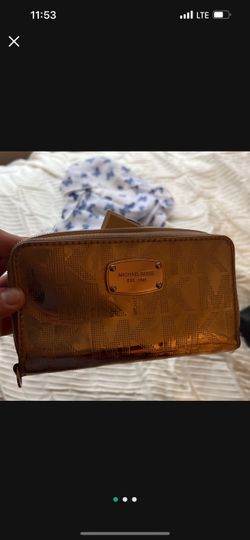 Michael Kors Metallic Wallet