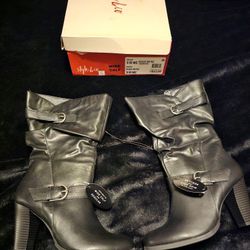 Women's Boots - Black Size 9, Wide Calf