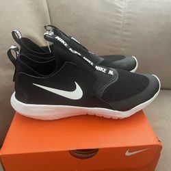 Nike Flex Runner - Big Kids Size 5 