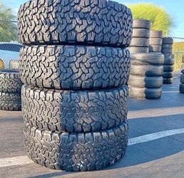 275/70/18 Bfgoodrich Selling a set of 4 tires in excellent condition 🫡