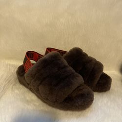 UGGS SLIDES WOMENS MULTIPLE SIZES