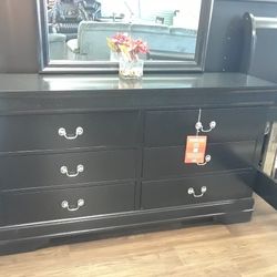 New Solid Wood Dresser