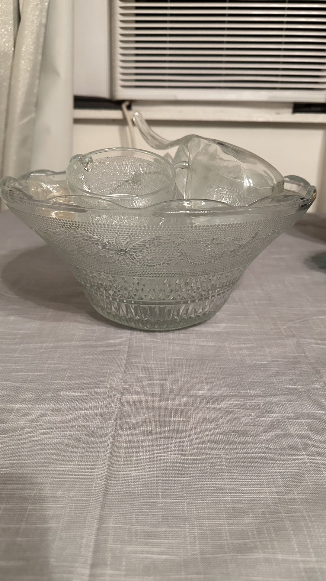 Vintage Punch Bowl Set (12 Cups And 1 Bowl)