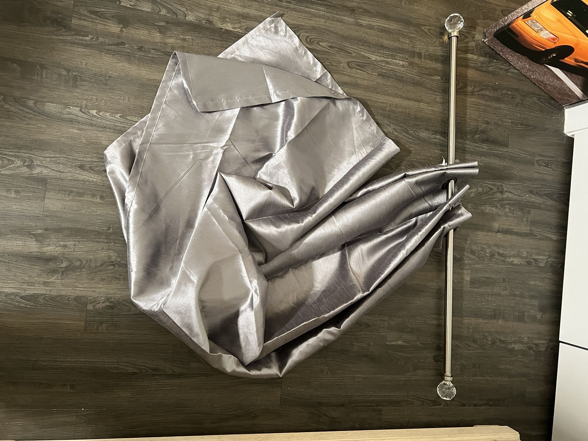 Silver Diamond Curtain Rod