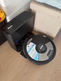 Shark Matrix Clean Robot Vacuum with Auto-Empty Dock