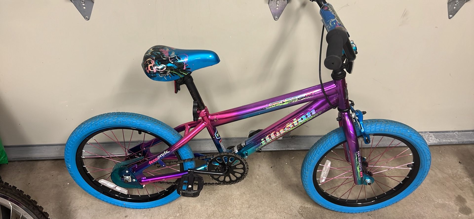 Genesis 71885 18 inch Illusion Girl's Bike - Blue/Purple