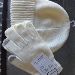 Set, cap and white wool gloves 